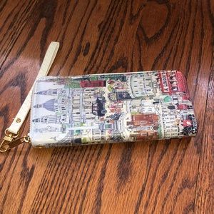 ⭐️ 4/$20 Wristlet w/ Zipper, London Scene Pattern